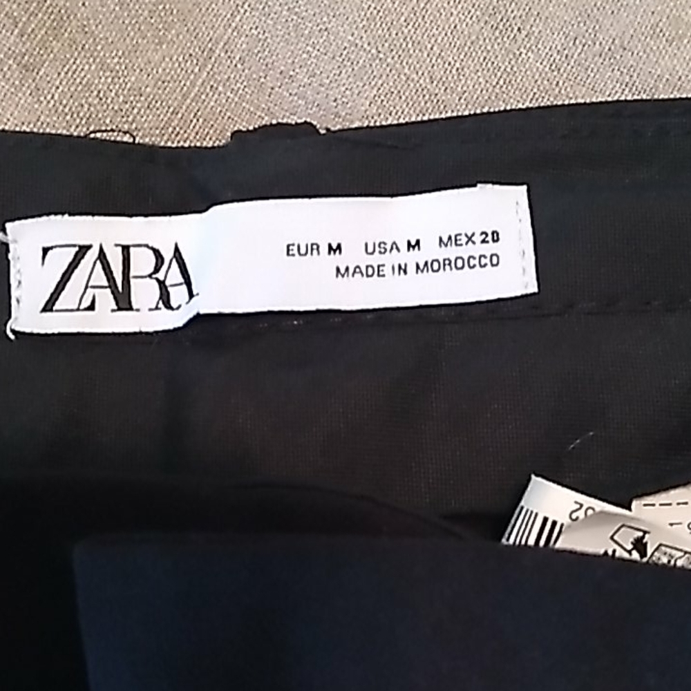Zara front split hem - Picture 3 of 8